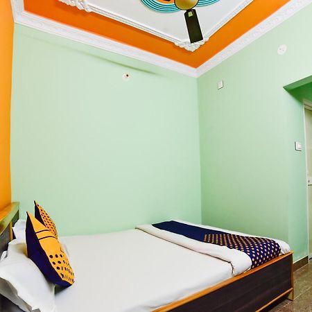 Spot On Devlok Guest House Patna  Bagian luar foto