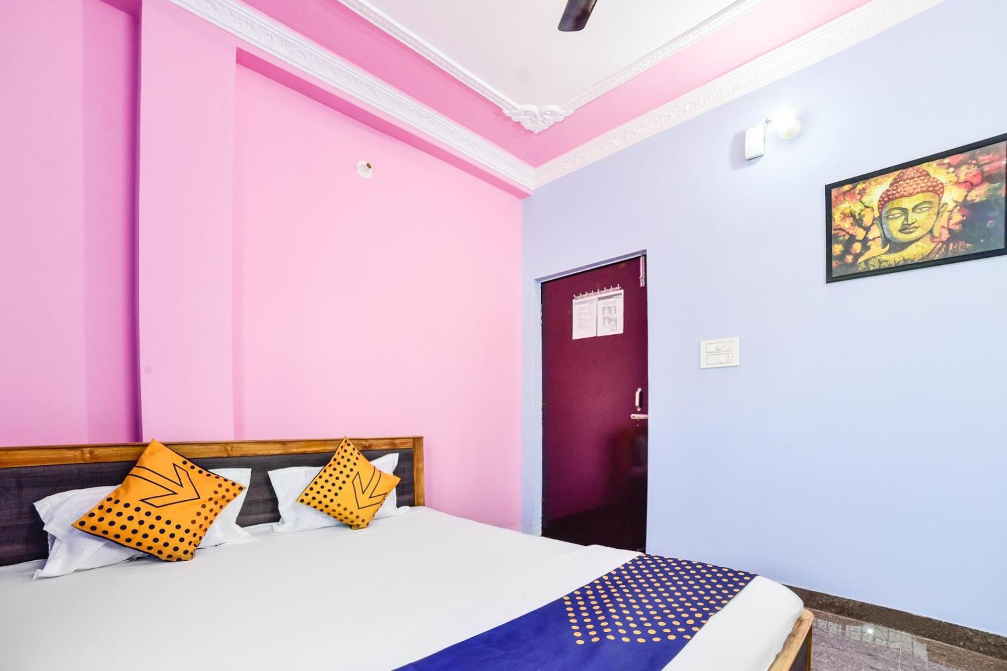 Spot On Devlok Guest House Patna  Bagian luar foto