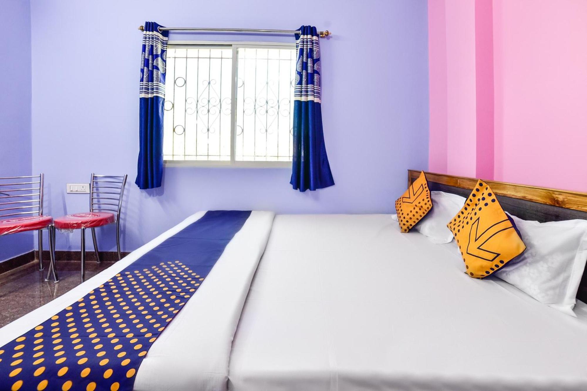 Spot On Devlok Guest House Patna  Bagian luar foto